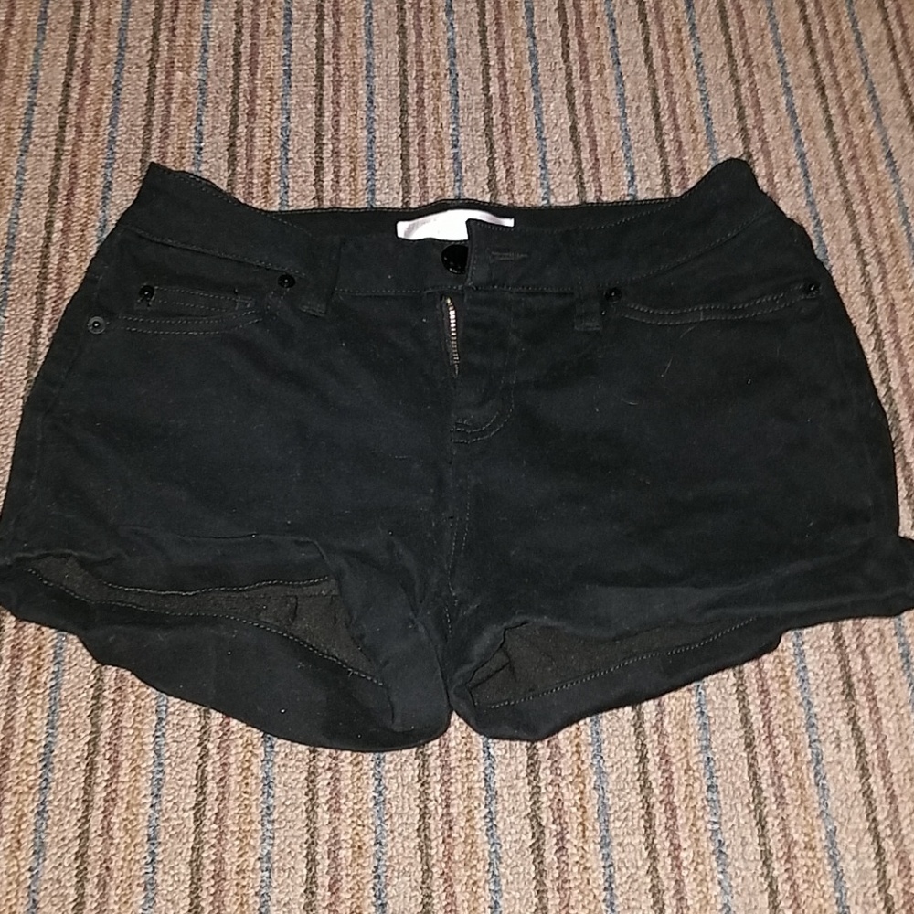 No boundaries size 11 shorts